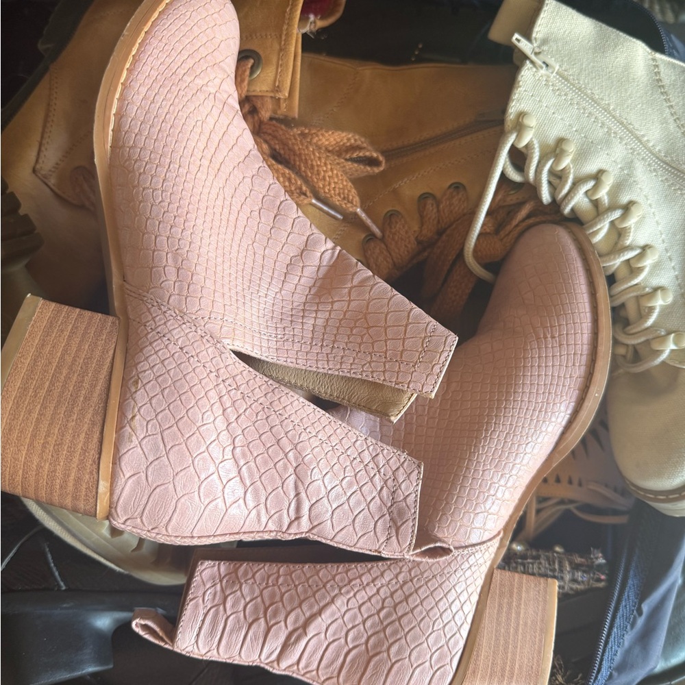 SHOES BUNDLE SIZE 5.5-6 booties & wedges small size shoes - Picture 15 of 15